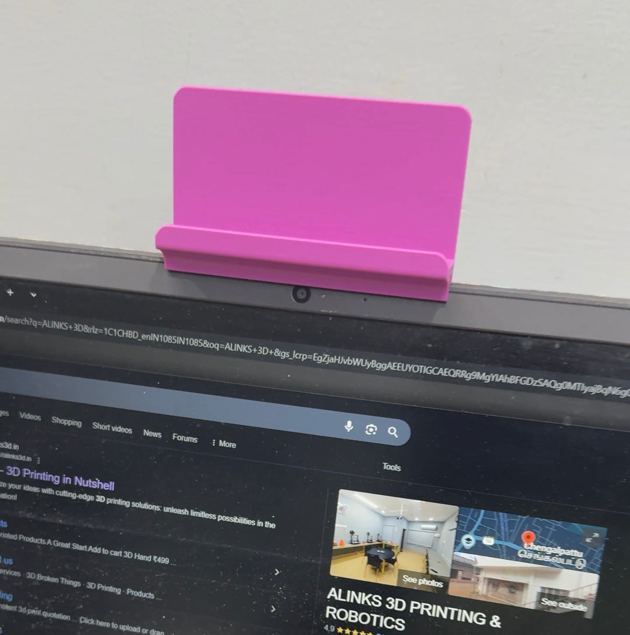 Laptop mobile holder